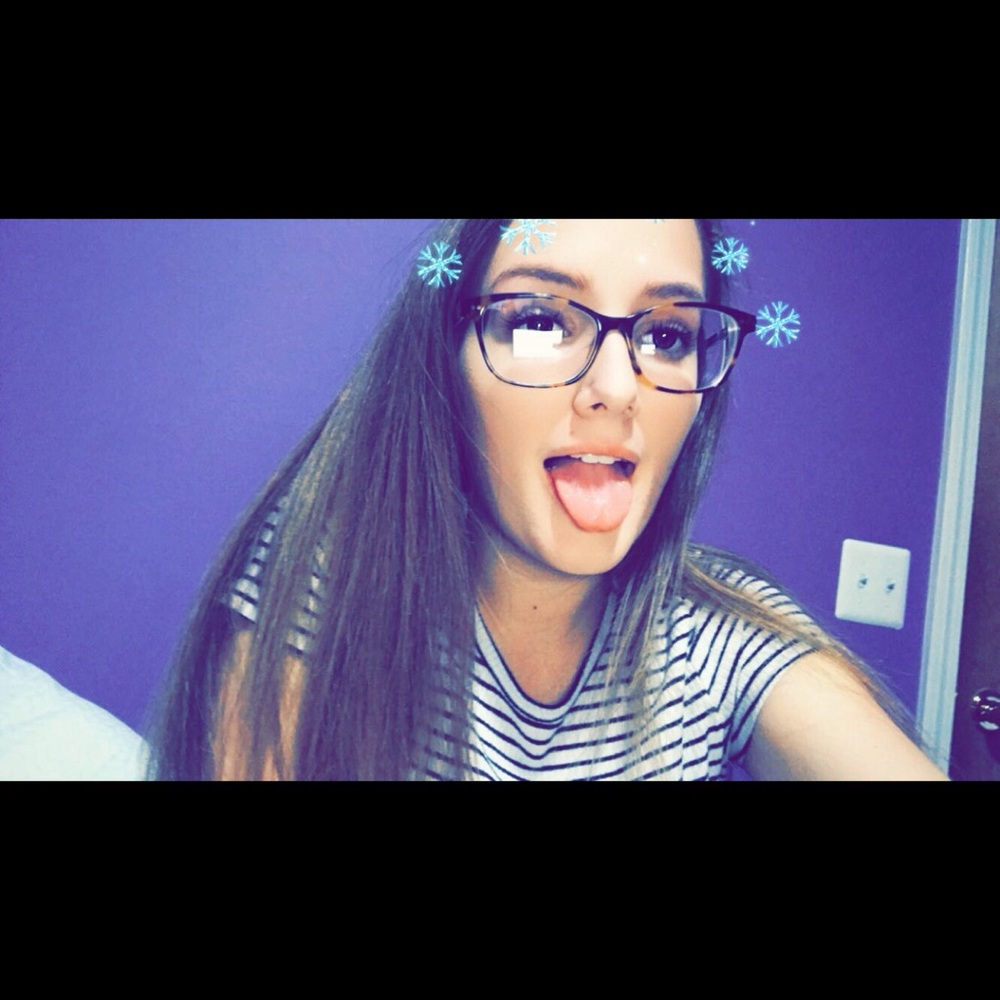 Meet your Posher, Stephanie